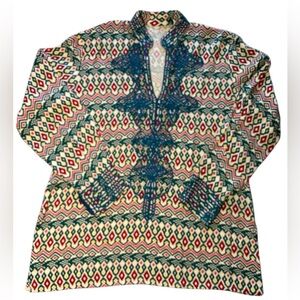 Multicolored print blouse pretty appliqué on the neckline and V-neck sleeves